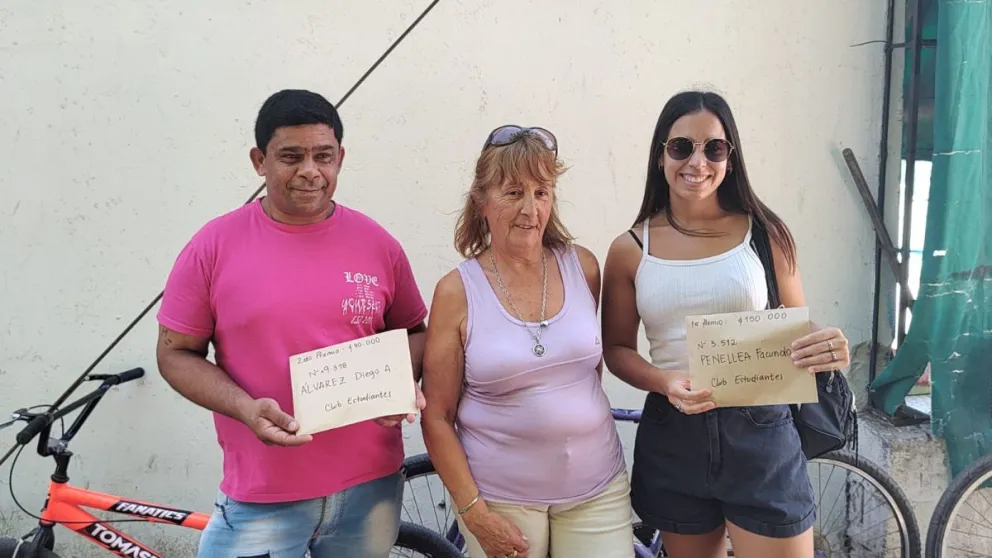 Se entregaron los premios a los ganadores del octavo sorteo mensual del bono Club Estudiantes 