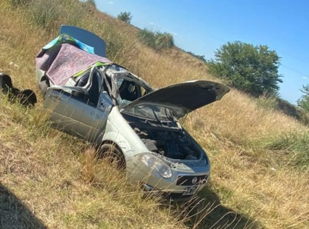 Vuelco fatal en Ruta 226: un fallecido y cuatro derivados al Capredoni, entre ellos un bebé