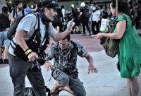 Impactantes imágenes de un fotógrafo bolivarense durante la represión en el Congreso
