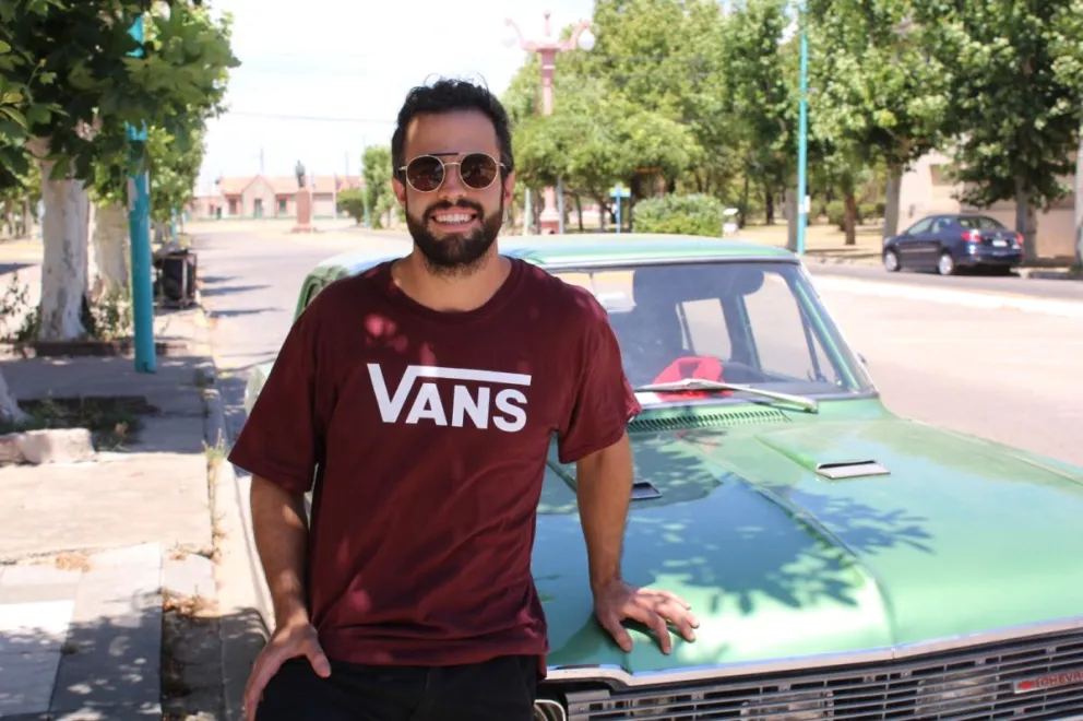 Tras el spot junto a Vin Diesel, Julio Olondriz visitó Bolívar: "Me recarga de energías"