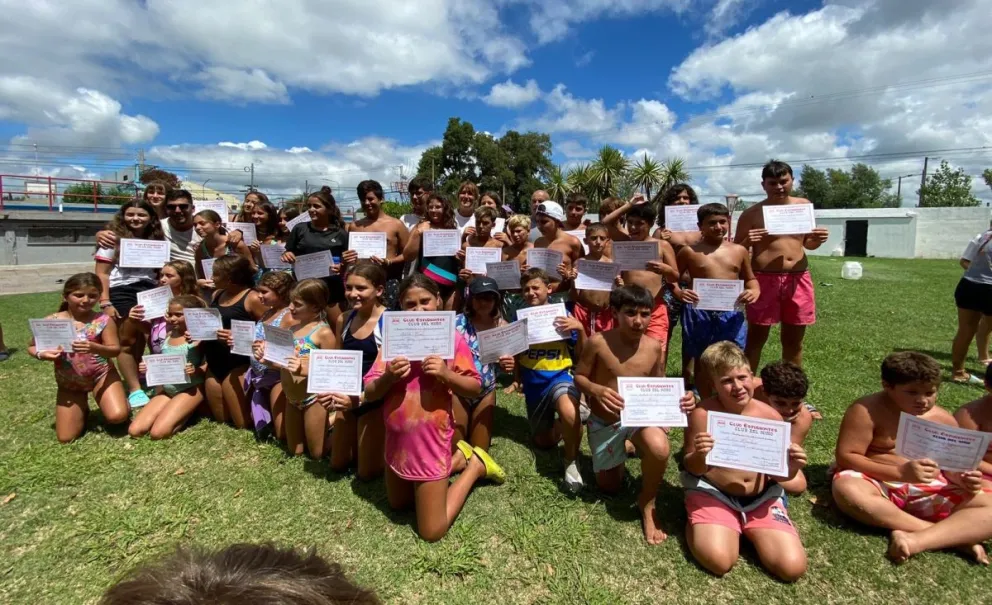 De mojarrita a tiburón: el Club del Niño tuvo su cierre de temporada con un emotivo evento