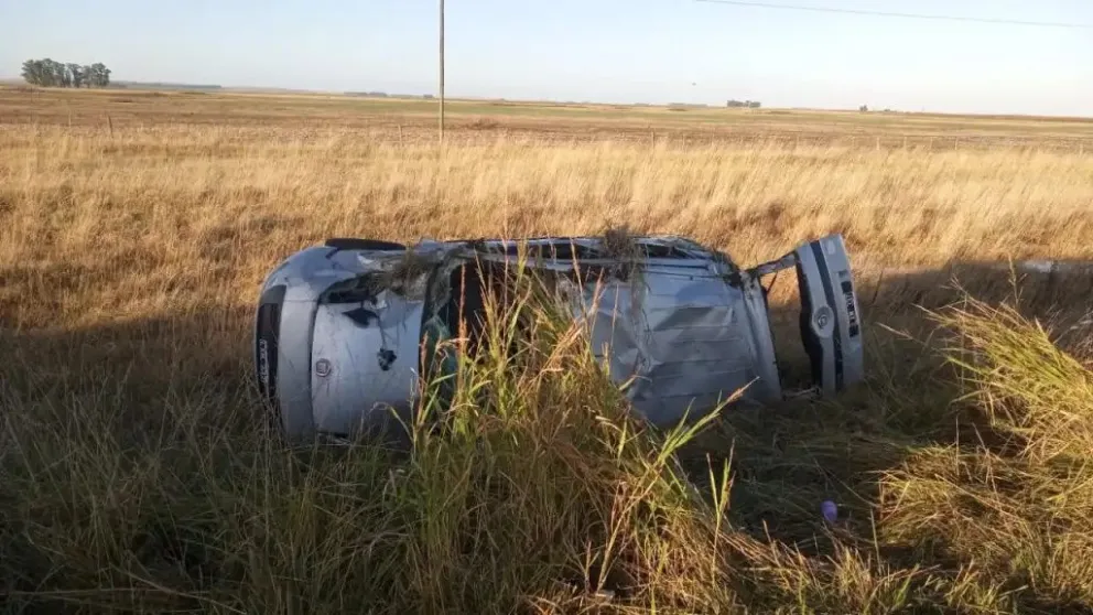 Siete personas resultaron heridas tras un violento vuelco en Ruta 226
