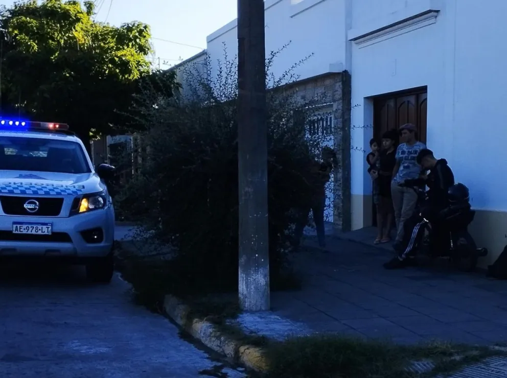 Una moto y un auto protagonizaron una colisión en avenida San Martín