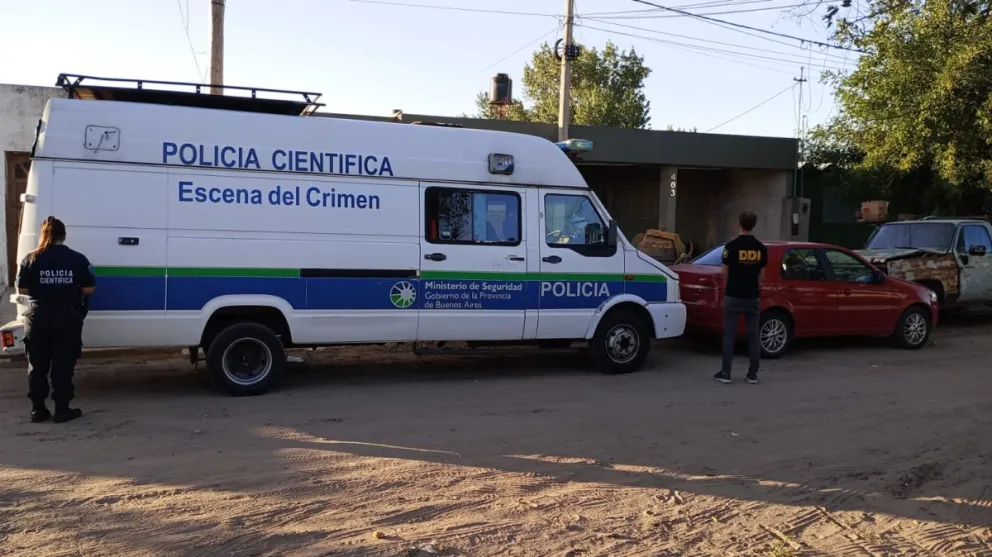 Allanan la vivienda de un hombre acusado de golpear y privar de la libertad a su pareja