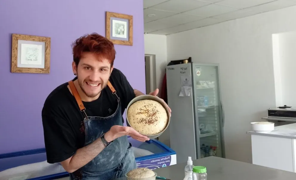 El joven que fusiona la gastronomía y la docencia para compartir sus saberes en la cocina