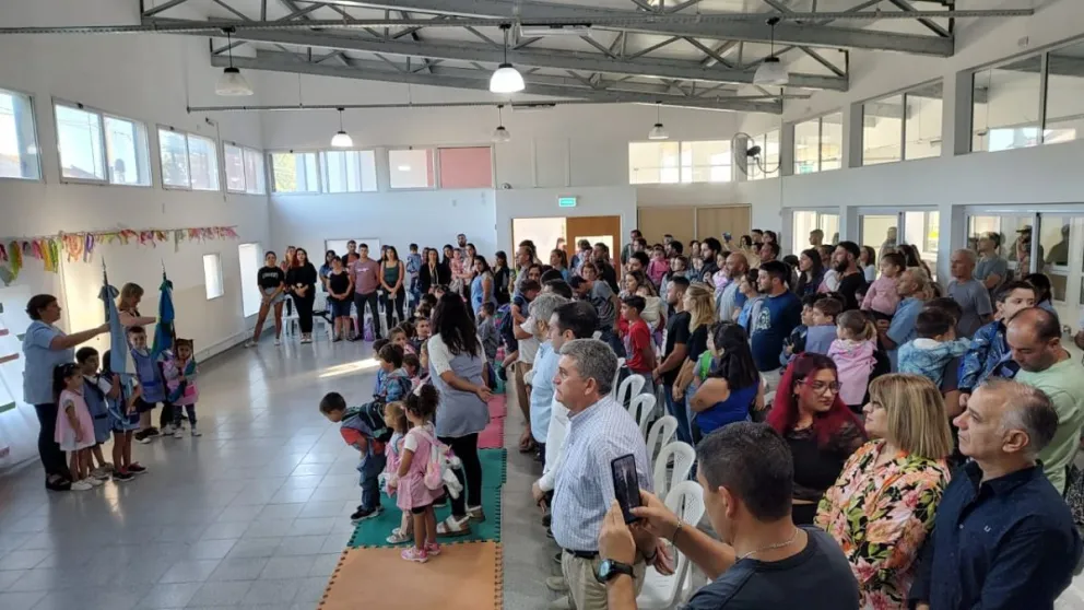 Se realizó el acto oficial y comenzó el ciclo lectivo 2024 en Bolívar