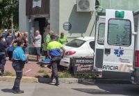 Fuerte colisión vehicular en planta urbana: una mujer fue hospitalizada