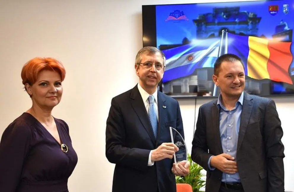 De Bolívar al mundo: la vida de Alejandro Poffo, actual embajador argentino en Rumania y Moldavia