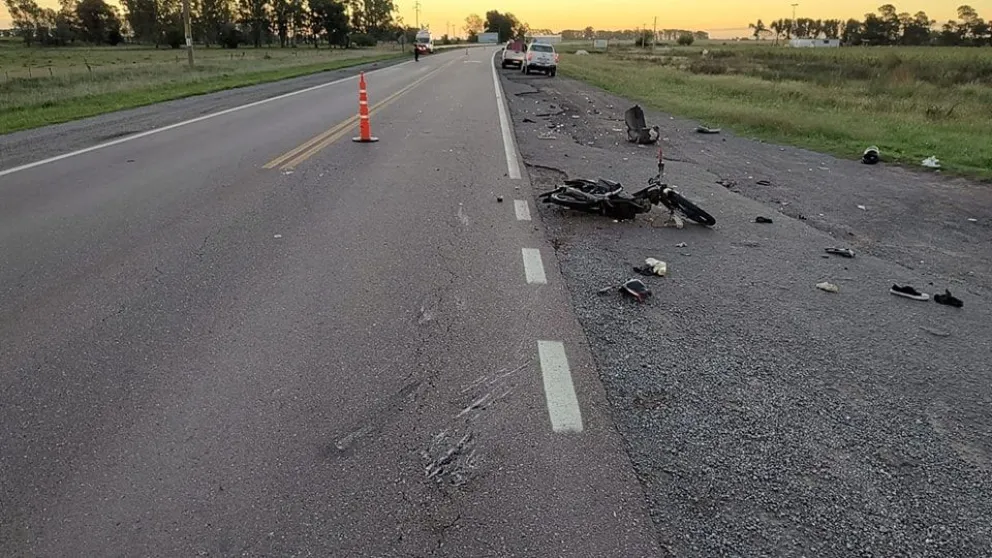 Un joven motociclista falleció tras chocar con una camioneta en jurisdicción de Pehuajó