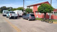 Colisión múltiple en Barrio Cooperativa: motociclista embistió a una bicicleta y una combi