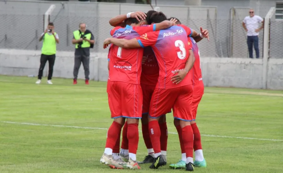 Ciudad comienza su camino en la Reválida visitando a Independiente de Chivilcoy
