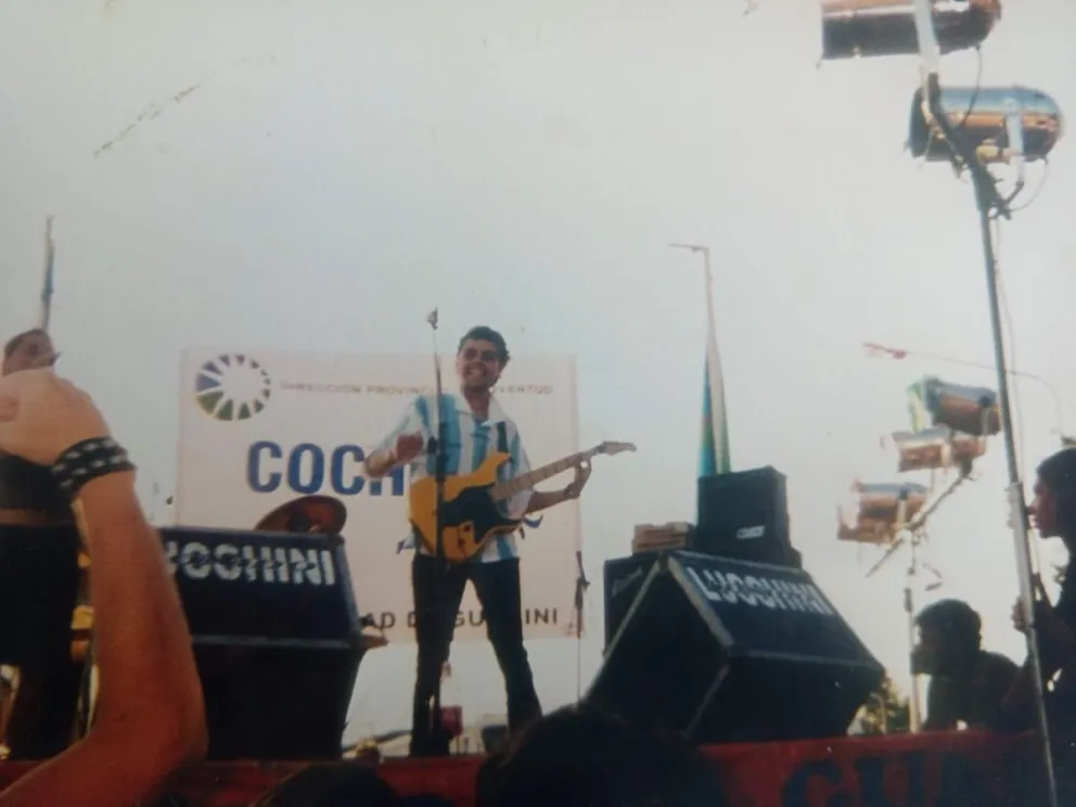 A veinte años de su partida física, recordamos la figura de Martín Tolosa, su obra, sus bandas y su guitarra