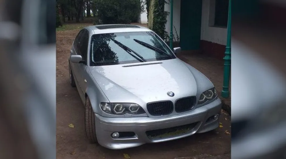 Una mujer robó un patrullero y luego un automóvil para escaparse de la Policía