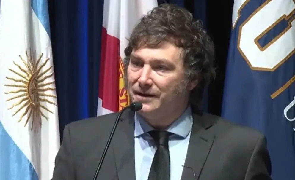 Milei acusó al gobierno anterior por el brote de dengue: "No se hizo campaña, claro que hay mosquitos"