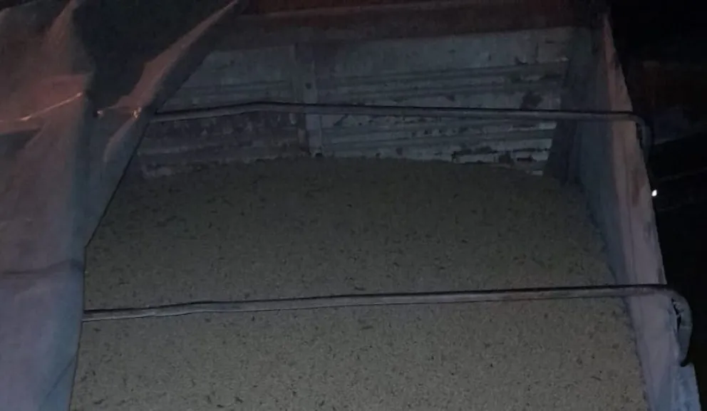 Dos aprehendidos por llevarse diez mil kilos de soja de un campo ajeno y sin autorización