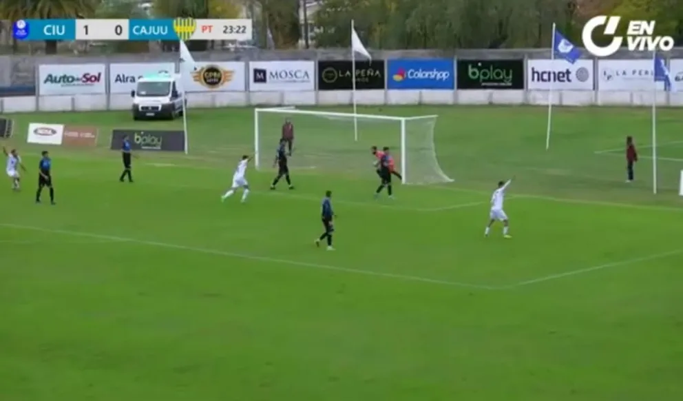 Sobre la línea, como en el superclásico: la polémica de la fecha también estuvo en Bolívar