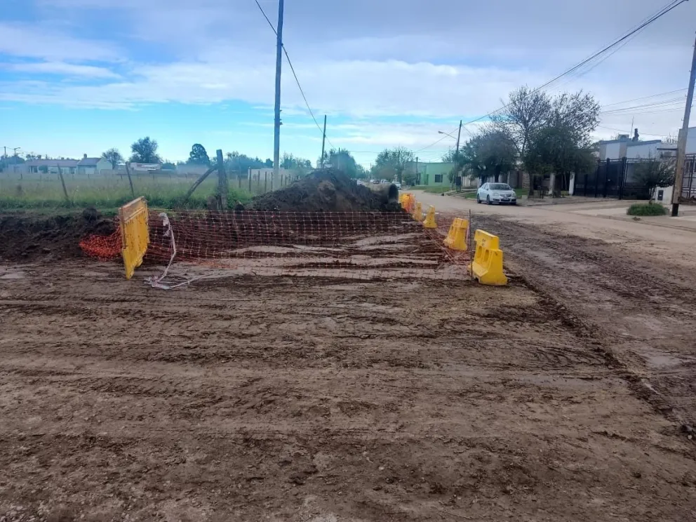 Obras Públicas culminó los trabajos sobre el pluvial en dos barrios de Bolívar