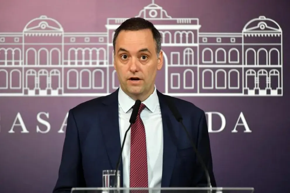 El vocero Adorni habló con una radio de la zona y se refirió a la obra pública