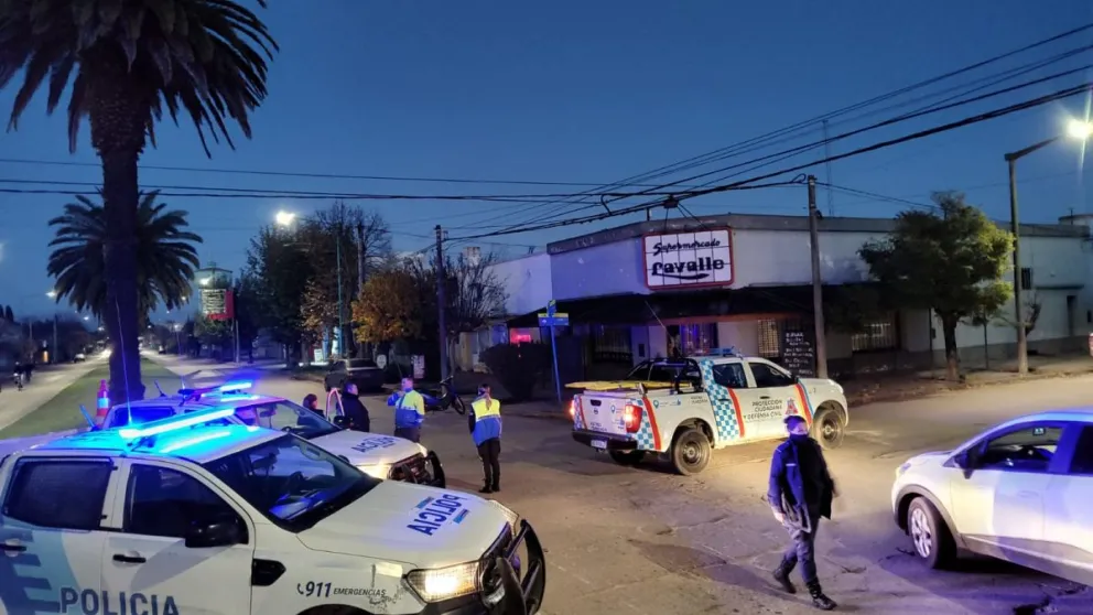 Un motociclista se accidentó en avenida Lavalle y fue hospitalizado