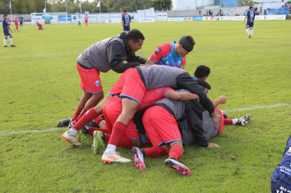 Ciudad recibe a Huracán Las Heras con el objetivo de meterse en la Fase Campeonato