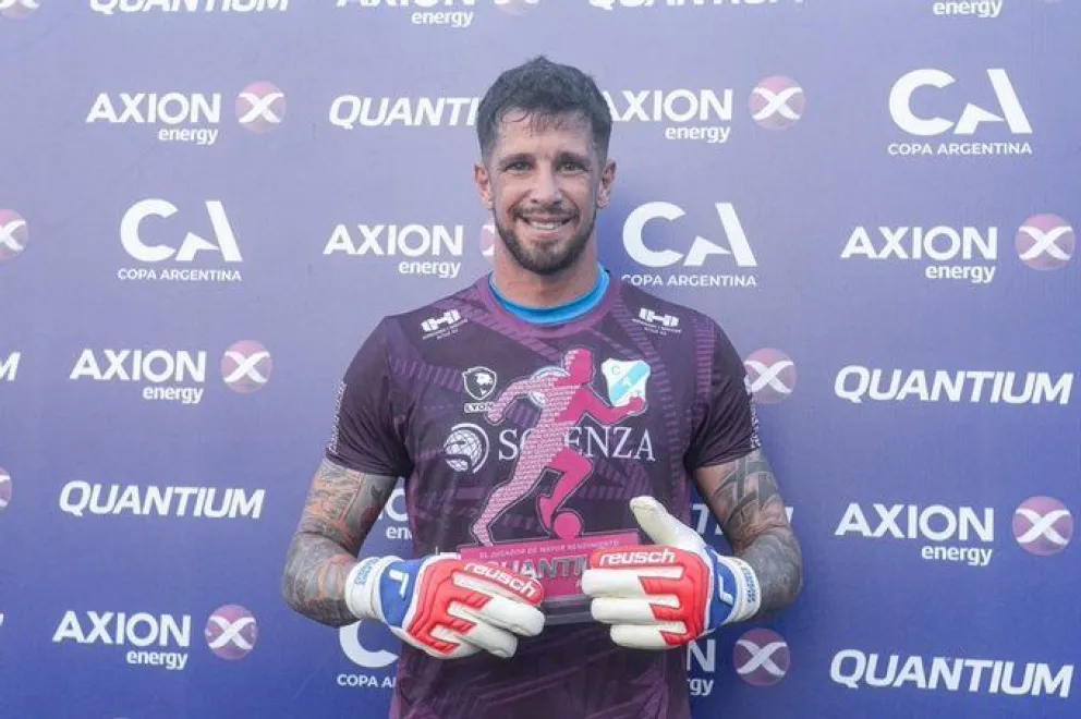 Casi deja el fútbol y Bolívar le abrió las puertas: la historia de Pancho Rago, el verdugo de River con Temperley