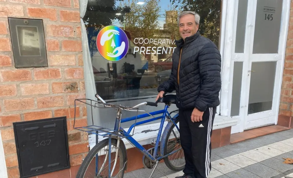 Una vida de cartero: Walter Tissoni se despidió del Correo Argentino