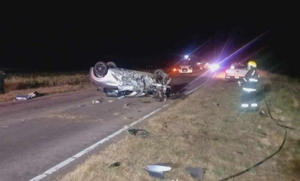 Accidente fatal en la zona: dos personas perdieron la vida tras un vuelco en Ruta 85