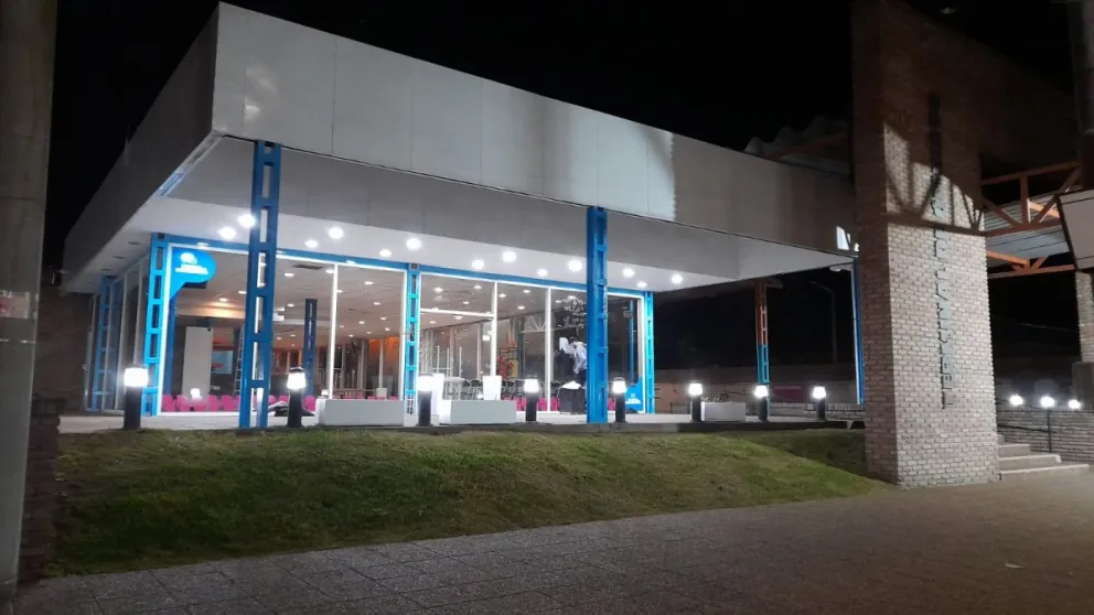 Reabre el bufet de la terminal y será administrado por una cooperativa de mujeres