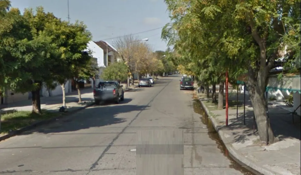 Quiso robar una camioneta y se quedó dormido en el interior