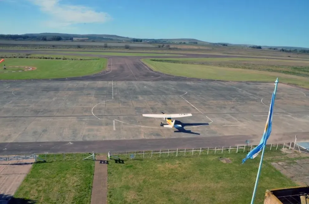 El gobierno analiza que tres ciudades de la zona tengan vuelos comerciales