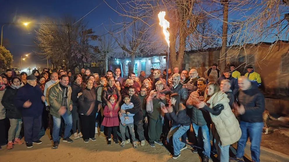 Inauguraron parte del gas en dos barrios y prometieron llegar a Pompeya: "Está la voluntad"