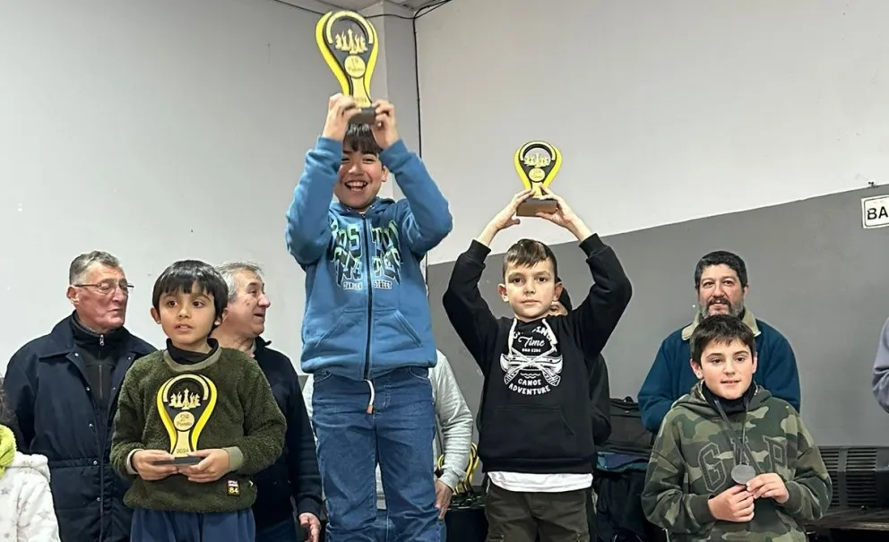 El joven Gino Caverlotti y un nuevo podio para Bolívar en la fecha del Prix Mar y Sierras