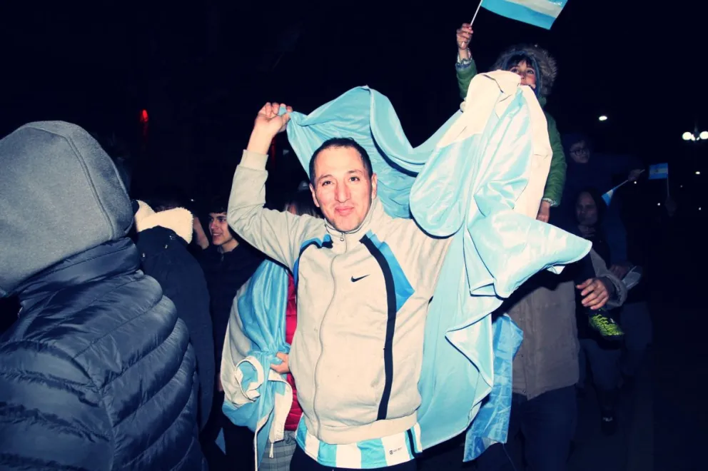 Argentina bicampeón de América: en fotos, así se vivieron los festejos en el centro de Bolívar