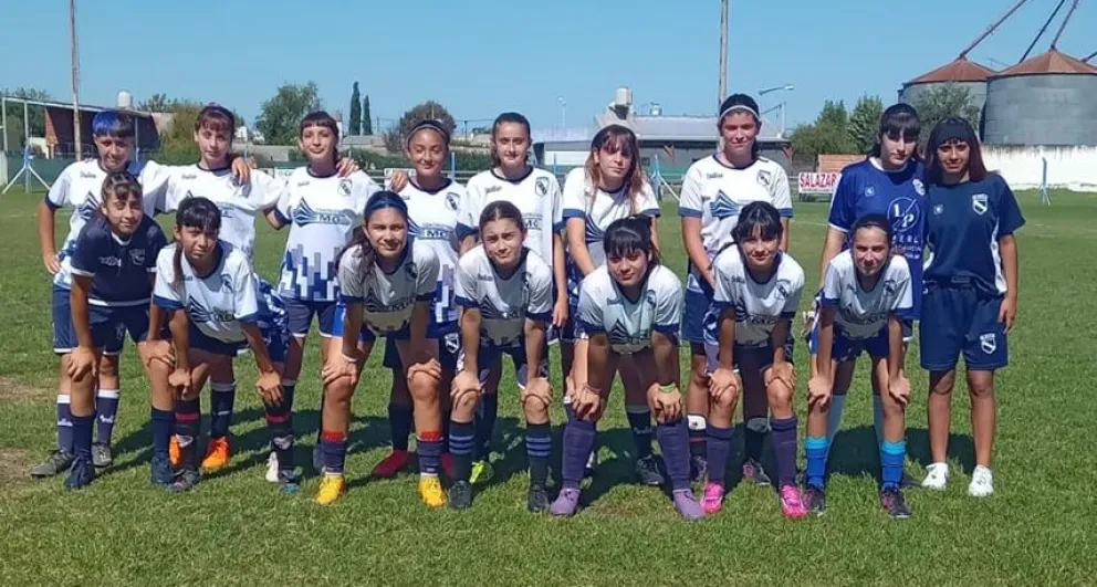 La Sub 15 de Independiente organiza una venta de tortas fritas para viajar a un torneo en Olavarría