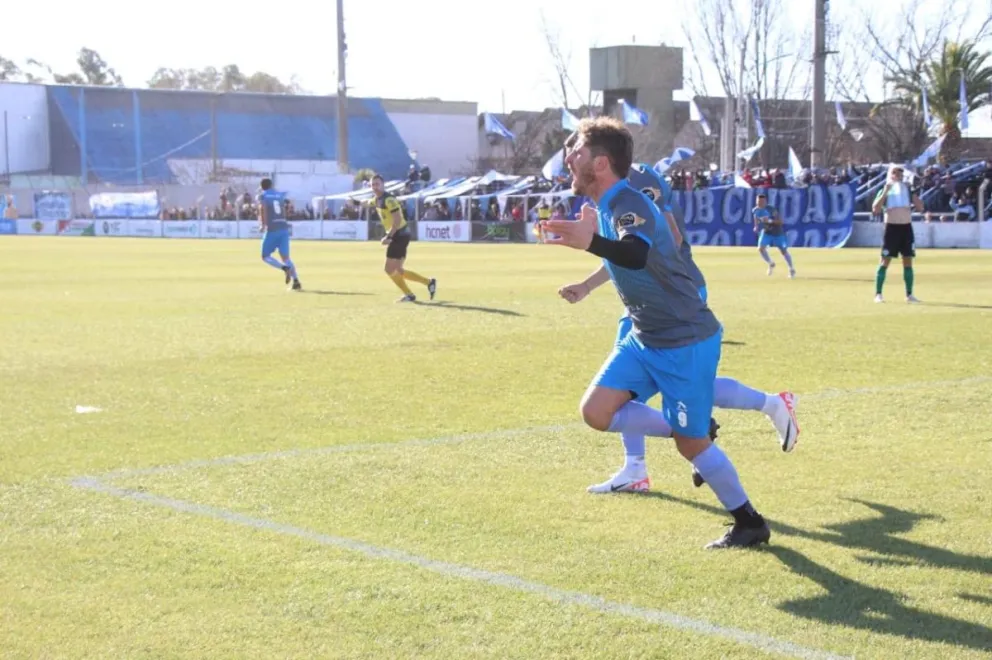 El Club Ciudad de Bolívar visita a Villa Mitre con el objetivo de sumar fuera de casa