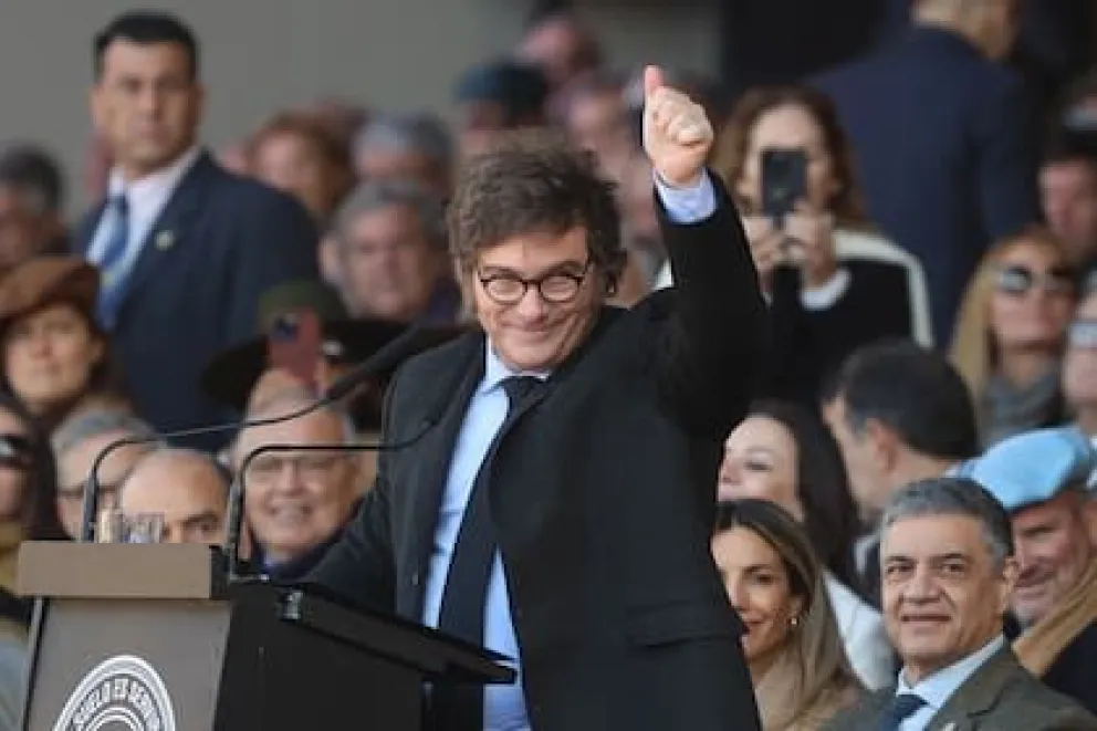 Milei en La Rural: prometió la salida del cepo y la eliminación de las retenciones, pero evitó dar fechas