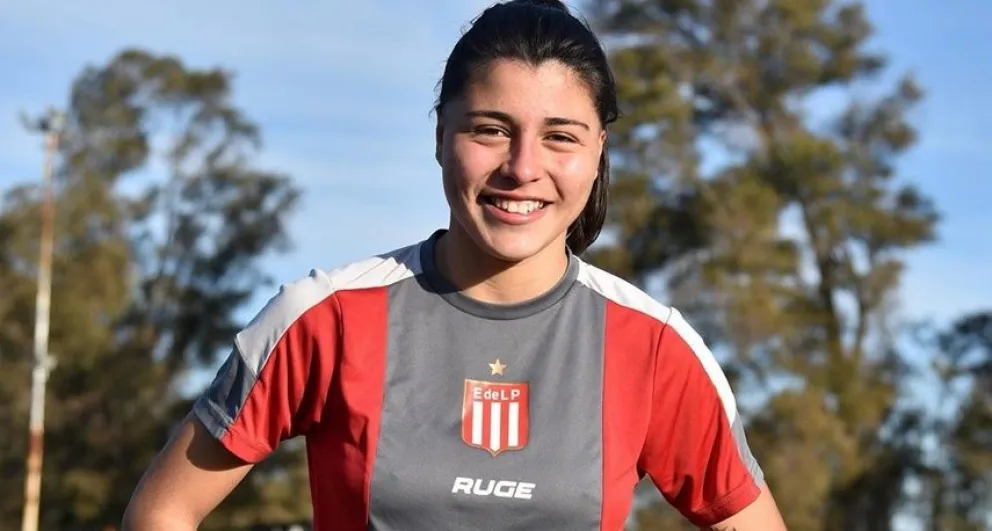 Melanie Berdesegar continúa su carrera en Estudiantes de La Plata