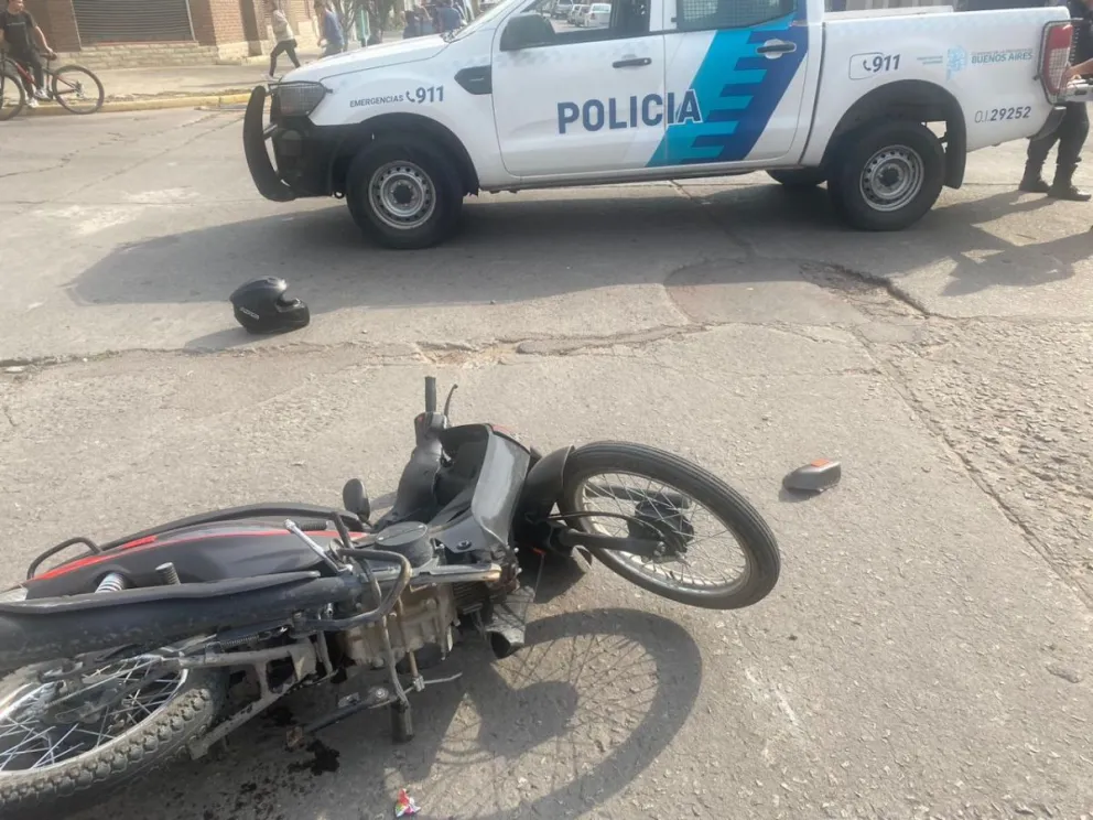 Motociclista hospitalizada tras una colisión en avenida General Paz y Quintana