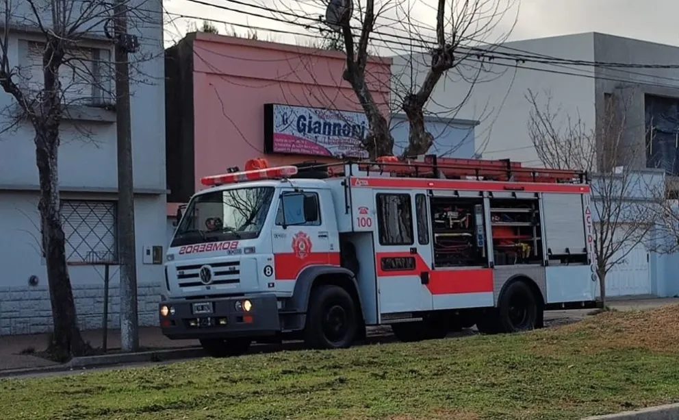 Un hombre sufrió un accidente dentro de su taller y fue hospitalizado