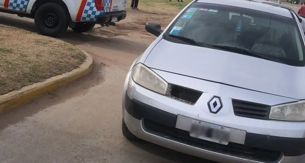 Colisionaron dos vehículos y uno de sus conductores resultó hospitalizado