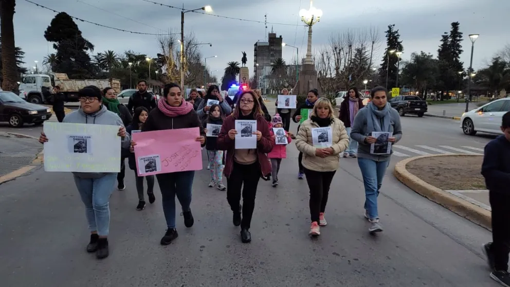 Hermanas y allegados a Ramón Ginés Cardoso marcharon a dos semanas de su asesinato