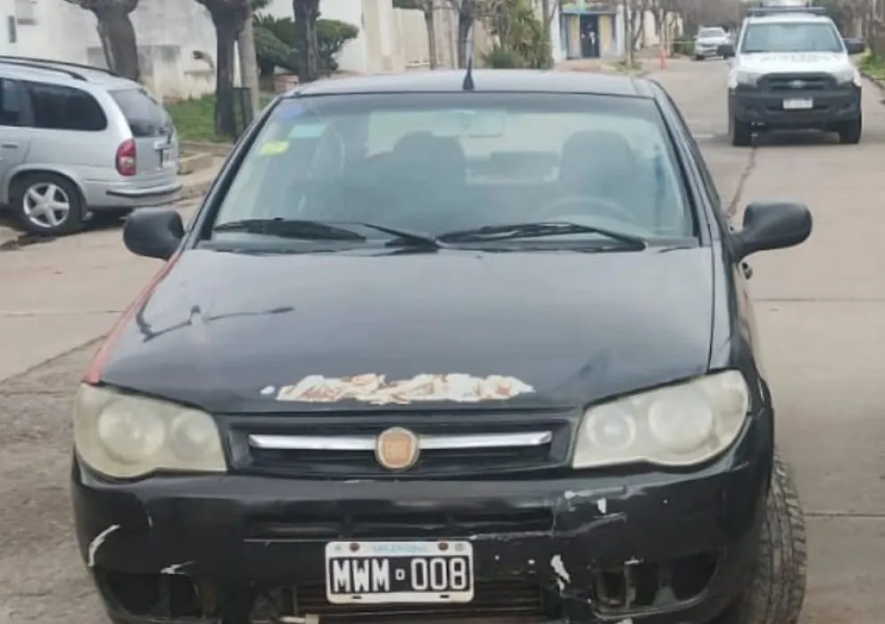 Cometió un doble robo y luego se escondió: la policia cercó la zona y lo atraparon