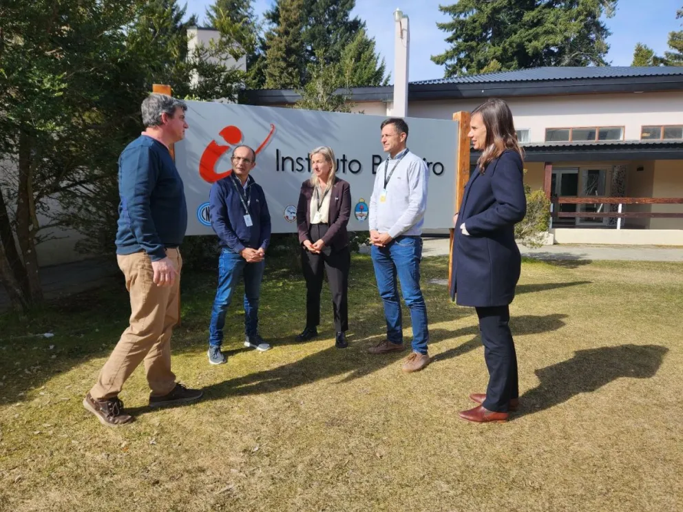 Visita de Pisano a ingenieros bolivarenses radicados en Bariloche y gestiones por el radar meteorológico