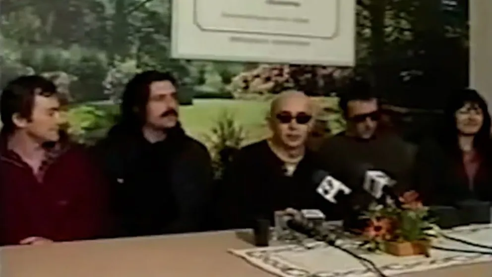 Rematarán el escritorio que usaron Los Redondos tras la suspensión del recital en Olavarría