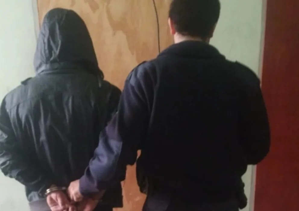 Dormía con su ex pareja mientras mediaba una perimetral: la Fiscalía lo imputó por desobediencia