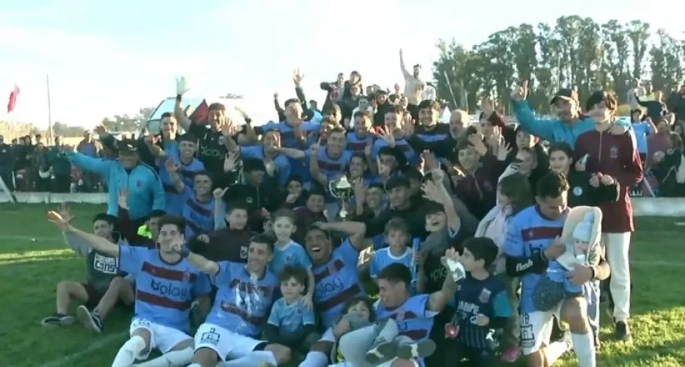 Balonpié goleó a Bull Dog y se consagró bicampeón de la Liga de Bolívar