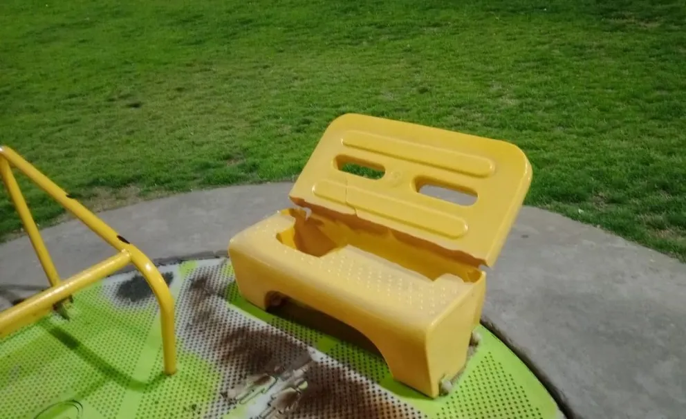 El municipio repudió actos de vandalismo en el Boulevard de las Infancias y el parque