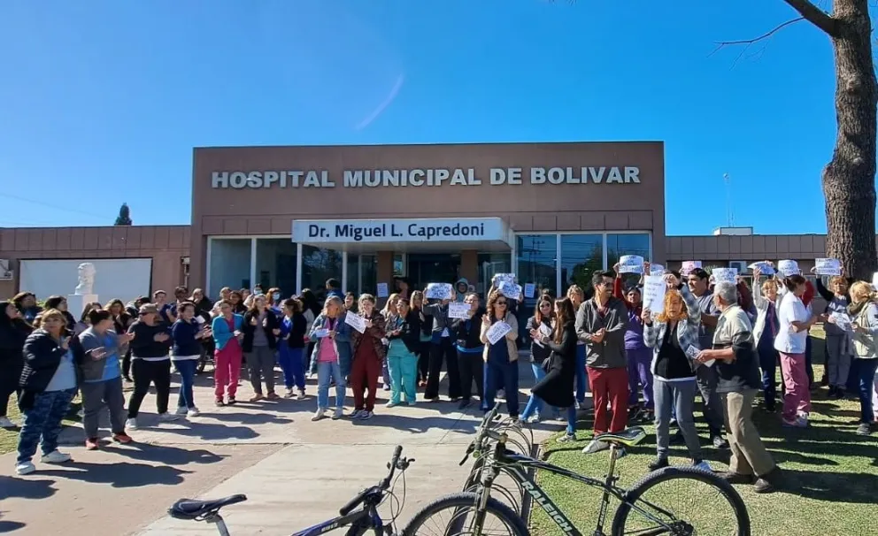 Atramubo encabezó una multitudinaria asamblea en el hospital Capredoni y reclamó por mejoras salariales