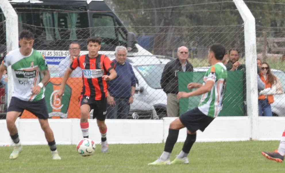 Liga de Bolívar: Bull Dog bajó a Independiente y Bancario es el nuevo líder en Primera División