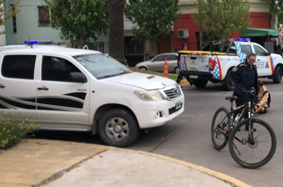 Accidente en Bolívar: le abrieron la puerta a un ciclista y fue hospitalizado